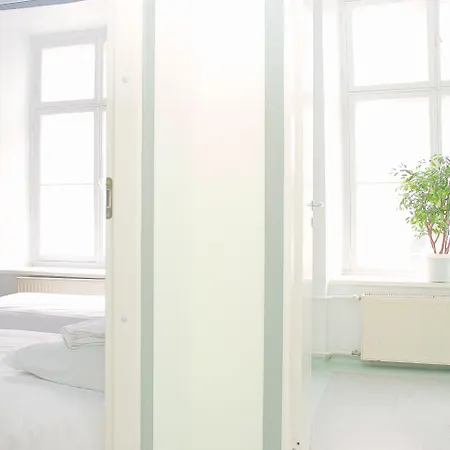16Eur - Old Town Munkenhof Hostel Tallinn